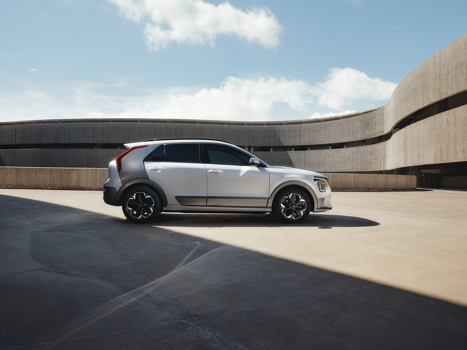 2f65kia niro ev my25 exterior 3