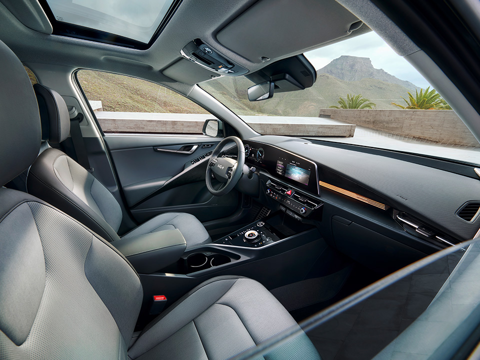 8086kia niro hev my23 interior 1
