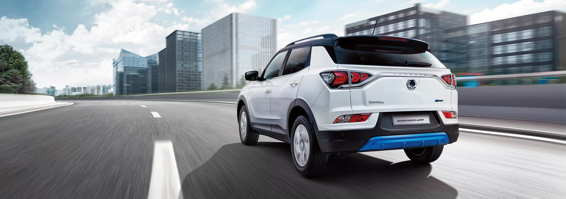 pic showroom detail korando ev 22