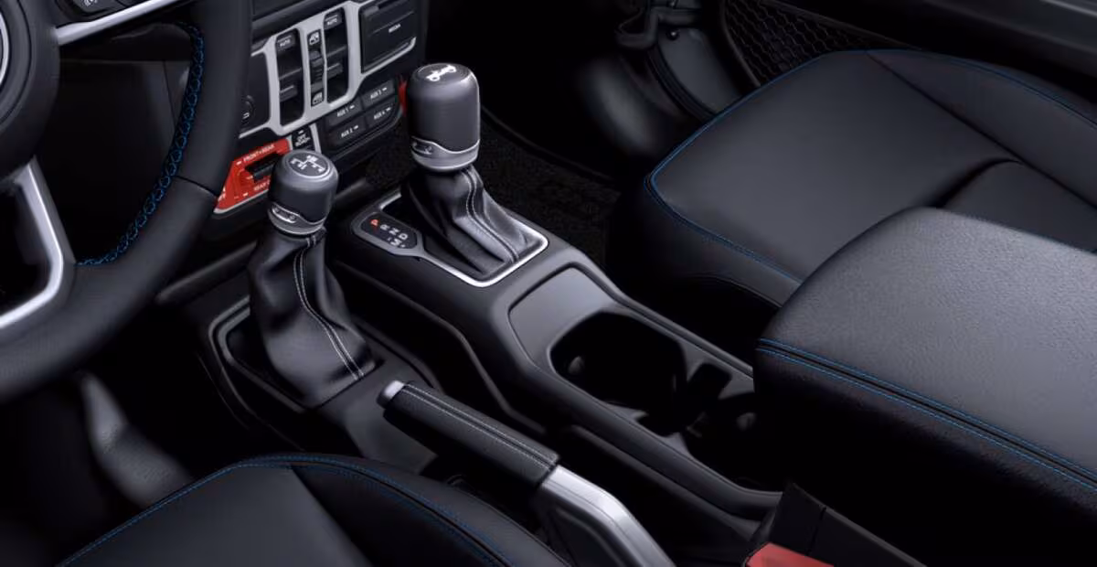 JEEP WRANGLER MY24 PHEV INTERIOR 4