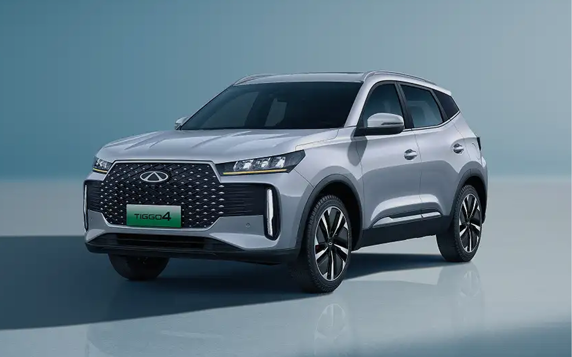 Chery Tiggo 4 HEV pe șosea