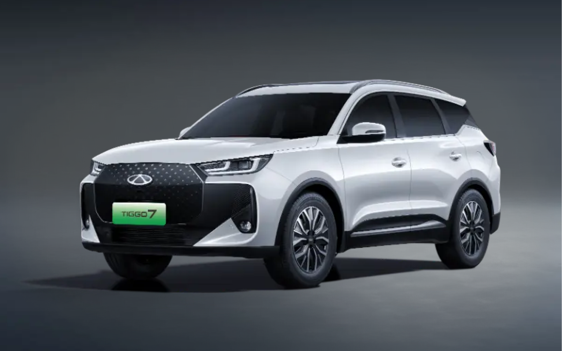Chery Tiggo 7 CSH în peisaj montan